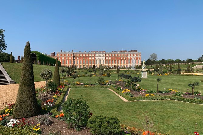 Private Vehicle To Hampton Court Palace From London With Admission Tickets - Private Door-to-Door Pickup From Central London