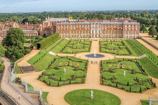 Private Vehicle To Hampton Court Palace From London With Admission Tickets - Hampton Court Palace Highlights: State Apartments, Tudor Kitchens, Great Hall