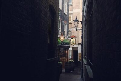 Private Walking Tour: Historic and Hidden Pubs of London - Stop 1: The Mayflower, Ship Lore and the Barside Register