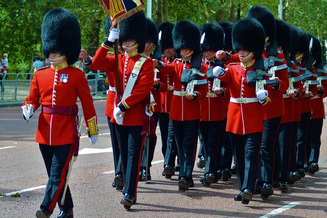 Private Walking Tour of Royal London with Changing of the Guard - Horse Guards Parade: the Changing of the Lifeguards setup