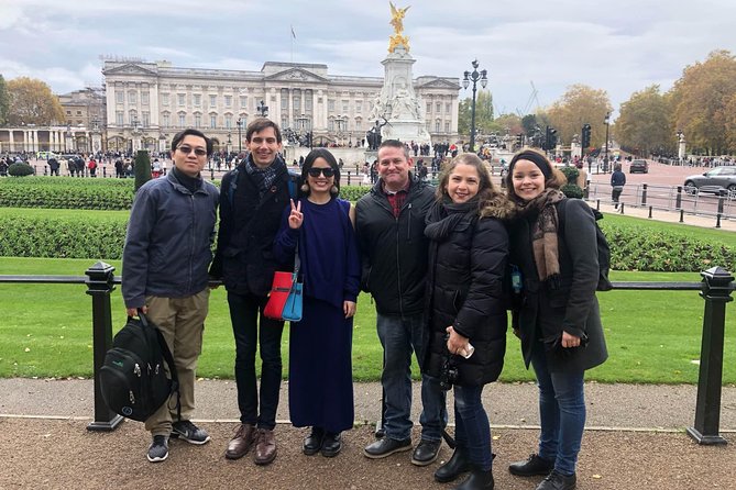Private Walking Tour of Royal London with Changing of the Guard - The Mall: the red-carpet walk to Buckingham Palace