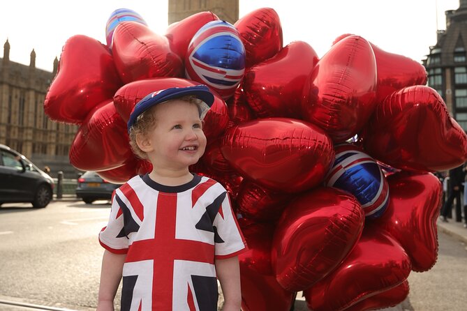 Professional Digital Photo with Red Heart Balloons Central London - Meet at Westminster Bridge and Get Through It Fast