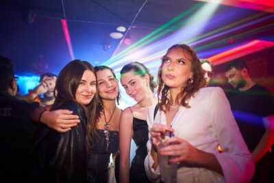 Pub Crawl of Central London - Meeting at Zoo Bar & Club: Your First Hour Sets the Tone