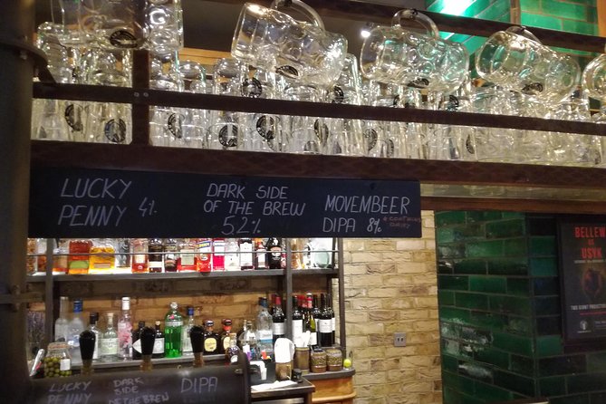 Pub & History Tour London (History & Beers) - What the guide adds: Chris’s style makes it work