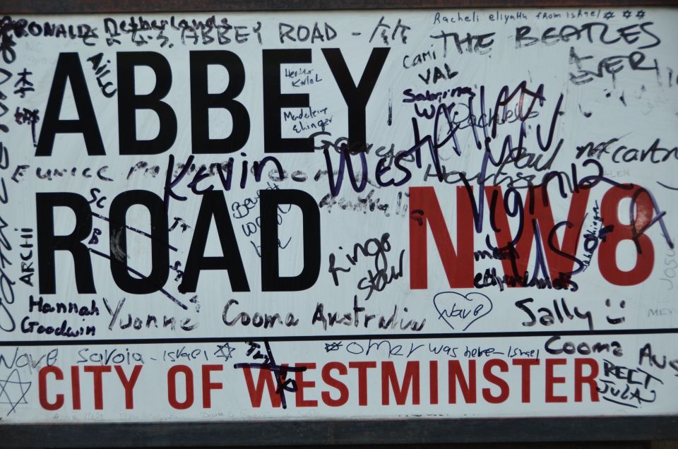 Rock ‘n Roll London Tour By London Taxi - How the London taxi format changes the whole tour