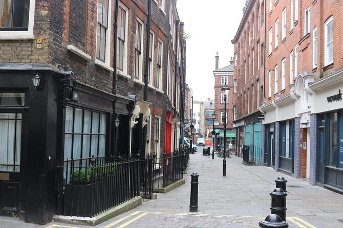 Rock & Roll London: Self-Guided Music Mystery Walk - Stop 3: Soho Square Gardens, Charles II, and a Statue That’s Been There