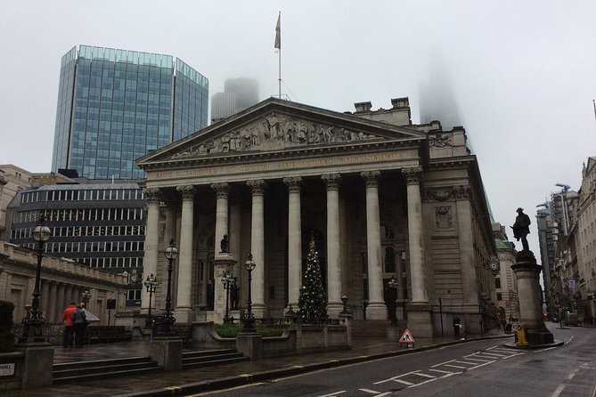 Roman London Private Walking Tour - Guildhall, the Amphitheatre, and the Feeling of a Roman City