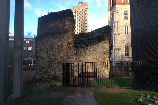Roman London Private Walking Tour - Tower of London Edge: Trajan, All Hallows, St Dunstan, and the Roman City Boundary