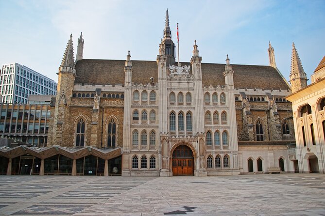 Roman Ruins to Blitz Bombings: A Walking Tour of London's Fiery History - The Guide Factor: Expect Storytelling That Answers Questions