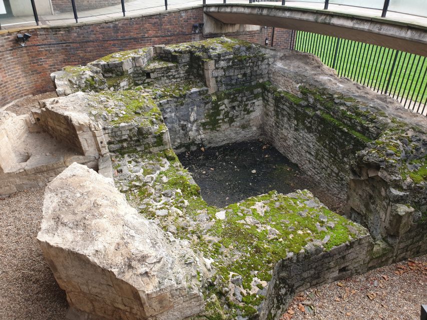 Roman Ruins to Blitz Bombings: London's Fiery History - Ye Olde Cheshire Cheese: finishing with a bit of London atmosphere