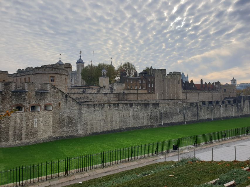Roman Ruins to Blitz Bombings: London's Fiery History - Roman Wall of Londinium: seeing Rome without leaving the City of London