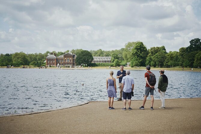 Royal Afternoon Tea & Walk at Kensington Palace - Optional Alcohol: Planning for a More Grown-Up Tea