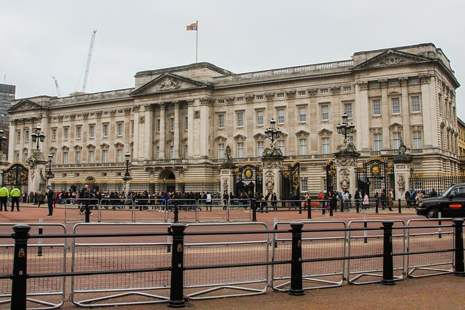 Royal london - Trafalgar Square: the battle story starts here