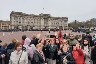 Royal London and The Beatles Private Tour - The guide factor: when Beatles lore becomes real street experience