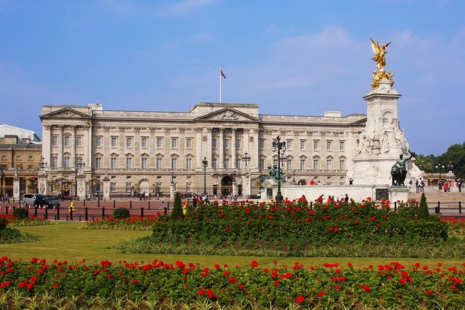 Royal London Guided Sightseeing Tour and Thames River Cruise - Westminster Classics: Trafalgar Square, Parliament Area, and Big Ben
