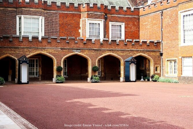 Royal London: Private Half-Day Tour with Horse Guards Parade - Price and value: is $245 per person worth it?