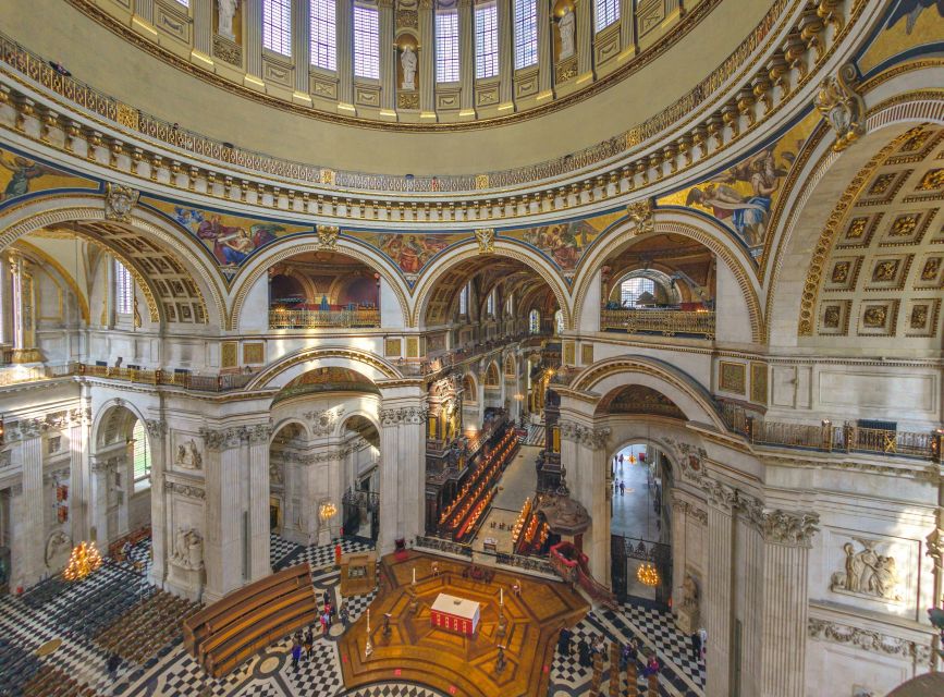 Royal London Tour incl Buckingham Palace & Changing of Guard - Meeting point reality: Victoria timing matters