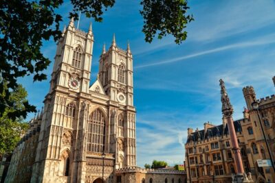 Royal London Tour with Afternoon Tea at The Rubens at the Palace - Meeting at Victoria Coach Station: Easy Start, Clear End