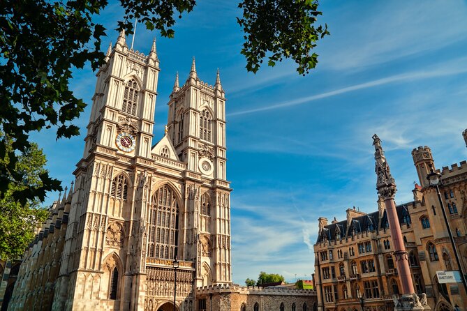 Royal London Tour with Afternoon Tea at The Rubens at the Palace - Meeting at Victoria Coach Station: Easy Start, Clear End