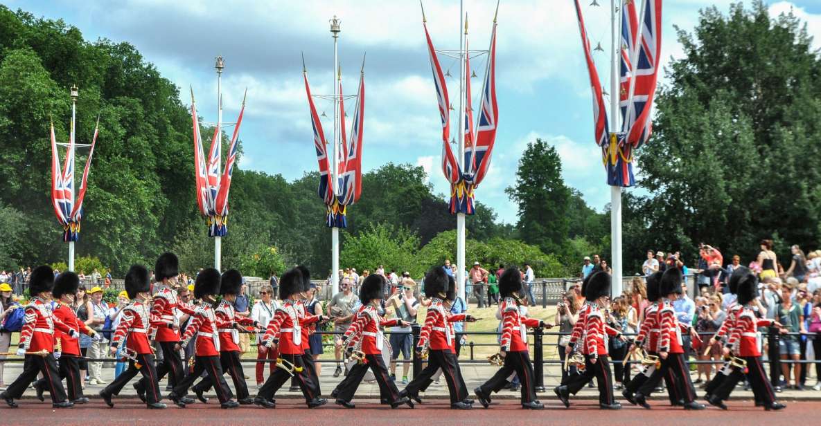 Royal London Walking Tour - A 2-Hour Royal Route From King’s Gallery to Westminster Abbey