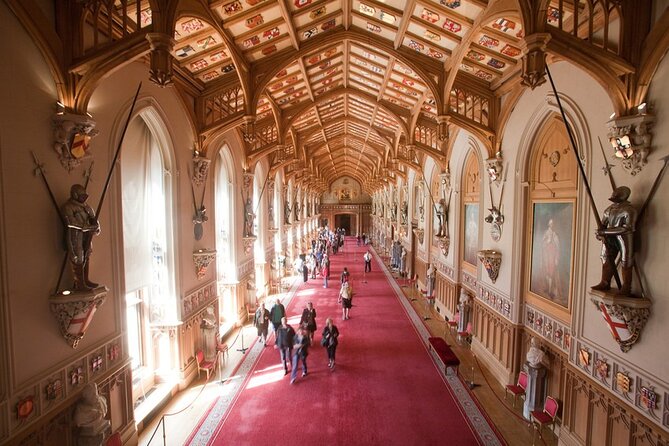 Royal Windsor Afternoon Tour from London - Hosts and narration: what to expect from the human part