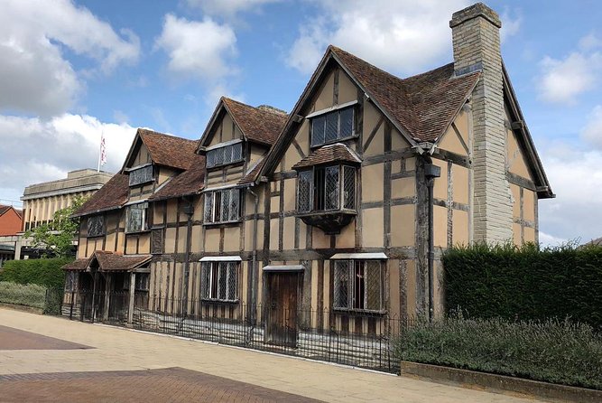 Royal Windsor Cotswold & Shakespeare Country in Executive Vehicle Private Tour - Practical tips to make your day smoother