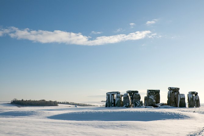 Salisbury, Stonehenge, Bath and Windsor with Christmas Lunch - Guides and drivers: why the stories can make or break the day