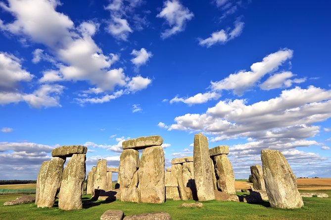 Salisbury, Stonehenge, Bath and Windsor with Christmas Lunch - Price and value at $273.88: worth it for a one-day Christmas route?