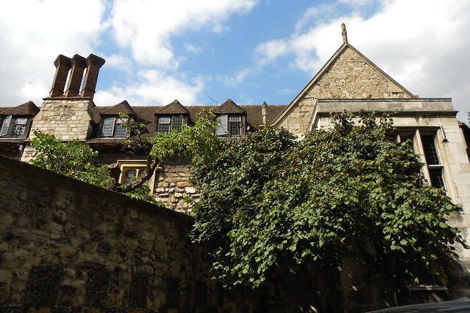 Secret Old London Guided Walking Tour - Guides Who Tell a Story, Not Just Facts