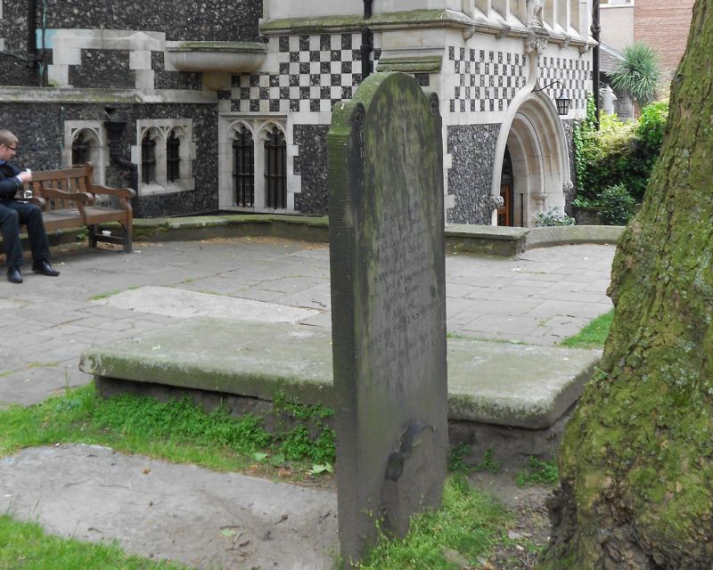 Secret Old London Walking Tour - St Bartholomew the Great: where the churchyard becomes a time machine