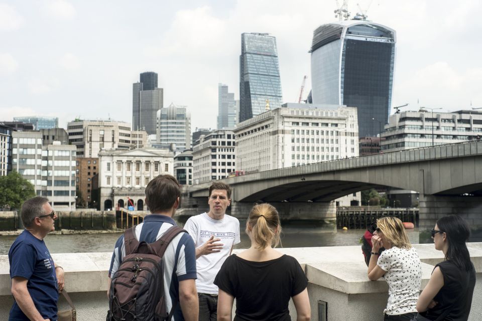 Secrets of London Bike Tour: Thames, Tower Bridge & Market - St. Paul’s, Shakespeare’s Globe, and the London Eye: seeing the skyline in motion
