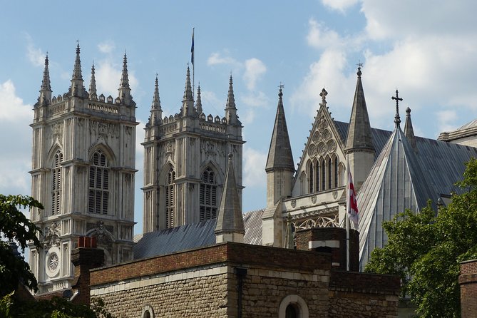 Secrets of Westminster - Victoria Tower Gardens: a calm view with big context