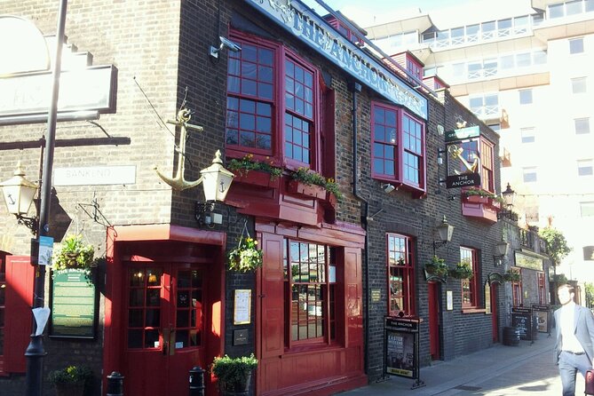 Shakespeare in London Private Tour - Borough Market finale: Elizabethan streets with modern food in hand