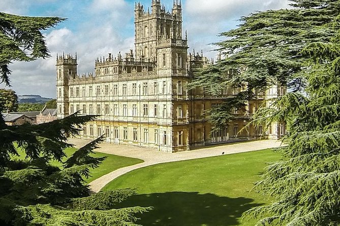 Shared Group Downton Abbey and Highclere Castle Tour from London - Comfort first: the minivan, the group size, and the pace between stops