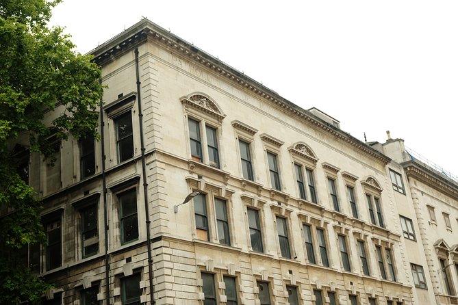 Sherlock Holmes BBC Series and Traditional Locations - A Very Small Group Tour - Soho and the dinner scene where the chase starts