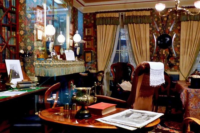 Sherlock Holmes Museum & Westminster Walking Tour - Westminster Abbey: the 1,000-plus-years stop