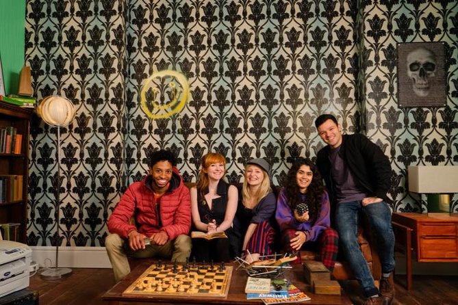 Sherlock: The Official Live Game - Checking in and getting briefed by The Network