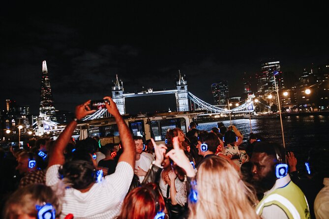 Silent Disco London Thames Boat Party - Boarding experience: mobile e-tickets and getting moving fast