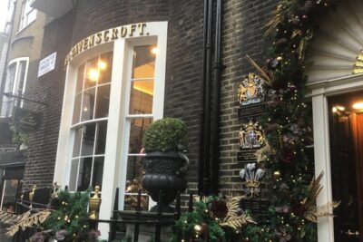 Sir Winston Churchill Private Walking Tour & War Rooms - Savile Row to Mayfair arcades: the luxury London layer of Churchill’s world