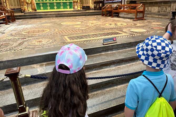 Skip-the-line London Westminster Abbey and City of Westminster Kid-Friendly Tour - What the Blue Badge guide actually adds (and why families notice)