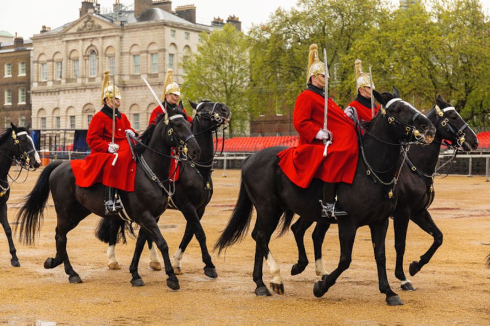 Skip the line Westminster Abbey & Guard Change Ceremonies - Wellington Barracks area: getting closer to the action