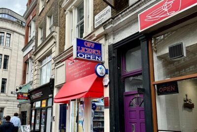 Slow Horses Locations – TV Walking Tour in London - Stop 1: Bunhill Fields and Blake’s Grave to Slough House