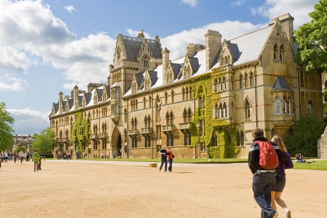 Small Group Cotswolds Villages, Stratford and Oxford Day Tour from London - FAQ