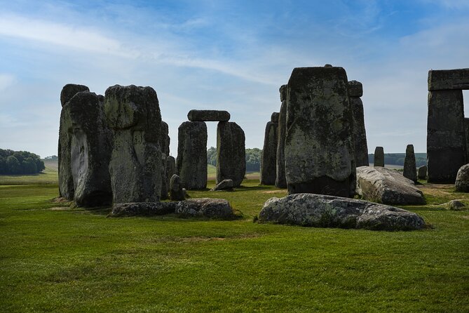 Small-Group Day Trip to Stonehenge, Bath and Windsor from London - Stonehenge: Getting the Most from About One Hour
