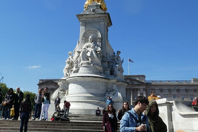 Small-Group London's Best Sights Walking Tour, Kids Join Free! - From The Ritz to London Bridge: a route that makes sense