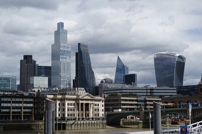 Southwark - an exclusive private walking tour full of surprises! - Hay’s Galleria: Thames views plus a dose of modern London