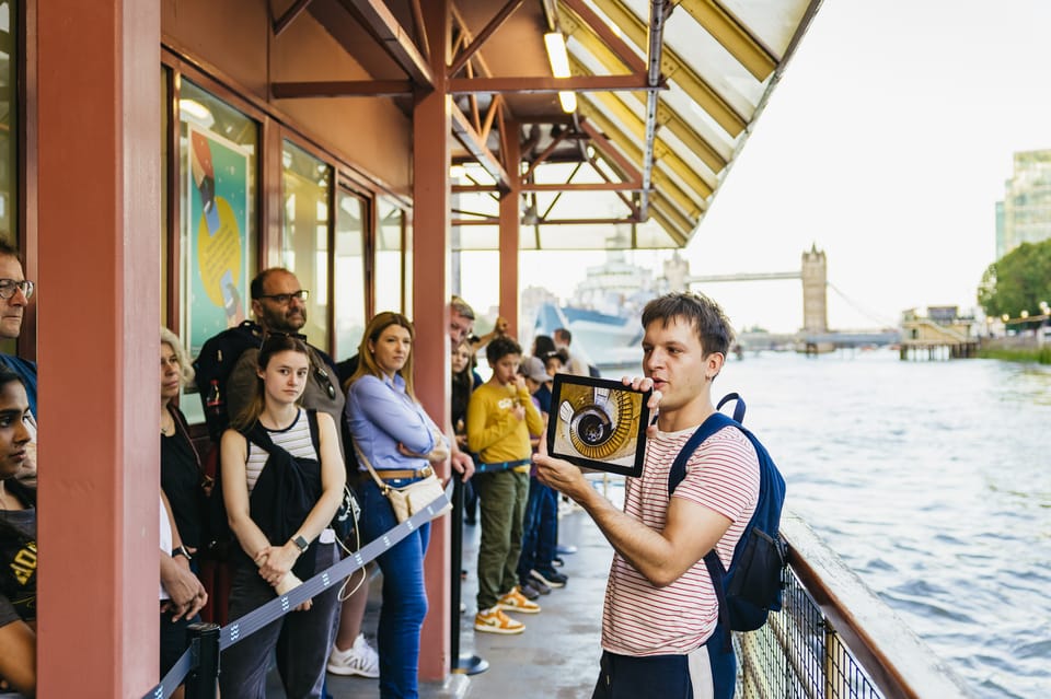 Spanish Language : Original Harry Potter Walking Tour - Whitehall and Great Scotland Yard: when British institutions meet wizarding lore