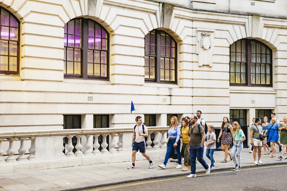 Spanish Language : Original Harry Potter Walking Tour - Clink Prison Museum and Winchester Palace: darker stops, better storytelling