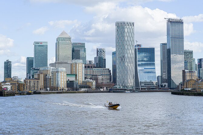Speedboat Sightseeing: Embankment OR Westminster Pier -45 Minutes - The speed routine on the Thames: from speed-restricted zones to full throttle