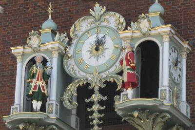St James' & Mayfair - Private Tour of London's Royal & Aristocratic Villages - Fortnum & Mason: how a market stall became a department-store legend